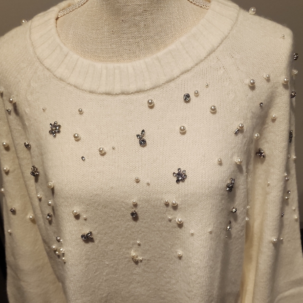 Karl Lagerfeld Elegant Cream Embellished Sweater Size XL PTP 23in Length 28in - Picture 6 of 9
